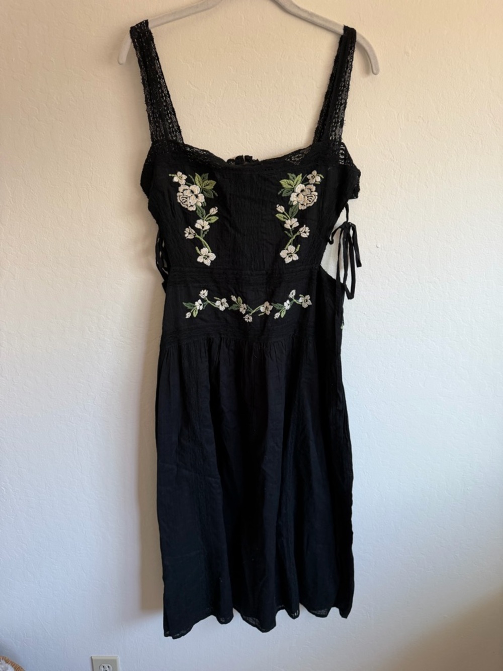 Lacy, embroidered Dress